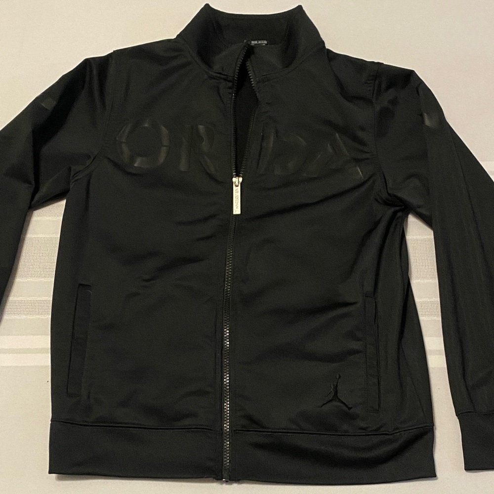 Boys Black Zip-Up Jordan Zip Up size Large